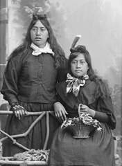 Oldtime102 - Hine Hau Te Kahu and Kiwi